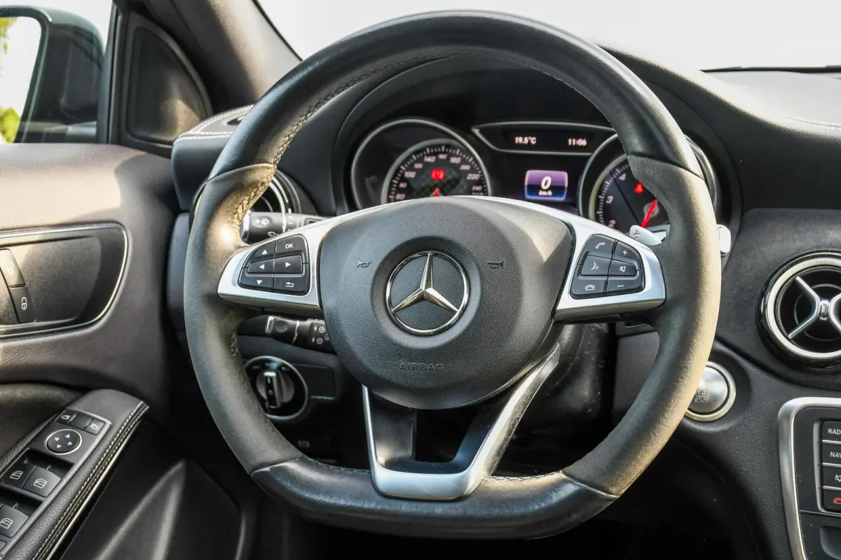180 EDITION AMG Panoramadak Night Camera