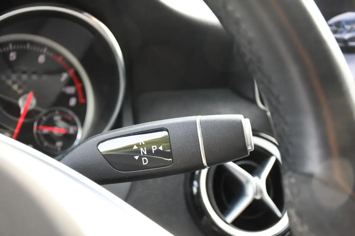 180 EDITION AMG Panoramadak Night Camera