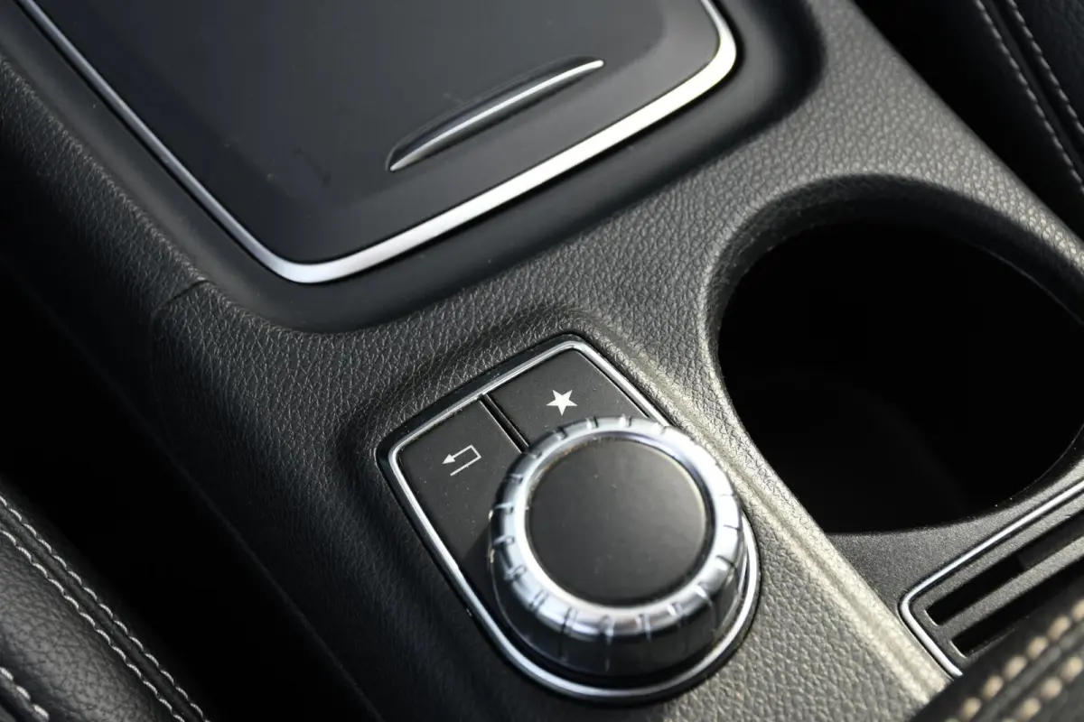 180 EDITION AMG Panoramadak Night Camera