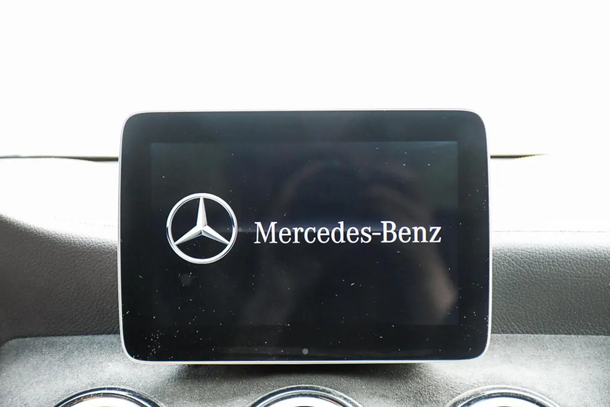 180 EDITION AMG Panoramadak Night Camera