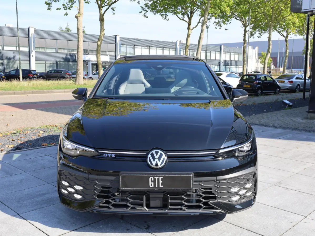 GTE 1.5 eHybrid 272PK | Panodak | Leer | 19"Inch | Black Style | Garantie 2031 | Head-up | Stoel Ventilatie | Memory |