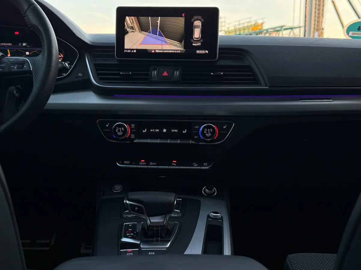 2.0 TFSI Quattro Sport / Trekhaak / Luchtvering / Carplay / Pano / Sfeerver / Keyless / Camera / Adaptive Cruise / Virtual
