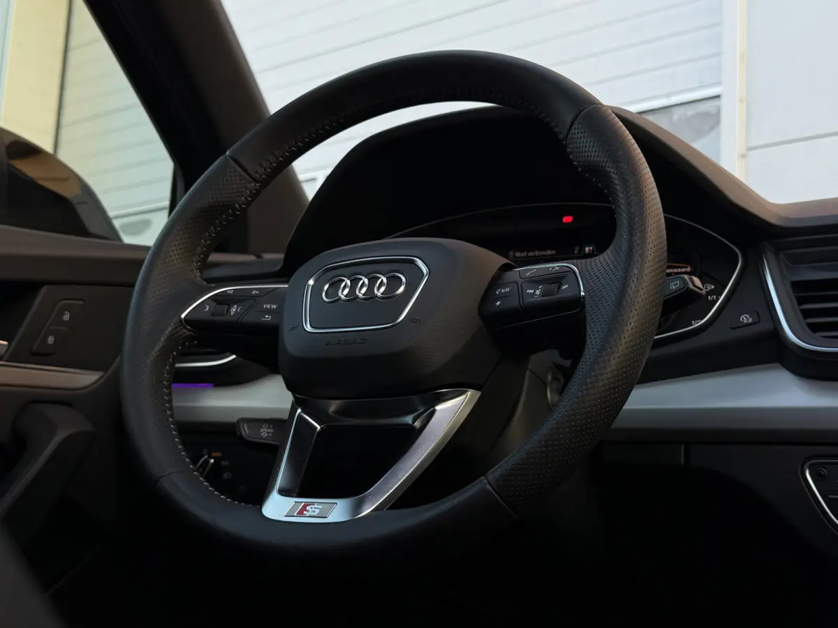 2.0 TFSI Quattro Sport / Trekhaak / Luchtvering / Carplay / Pano / Sfeerver / Keyless / Camera / Adaptive Cruise / Virtual