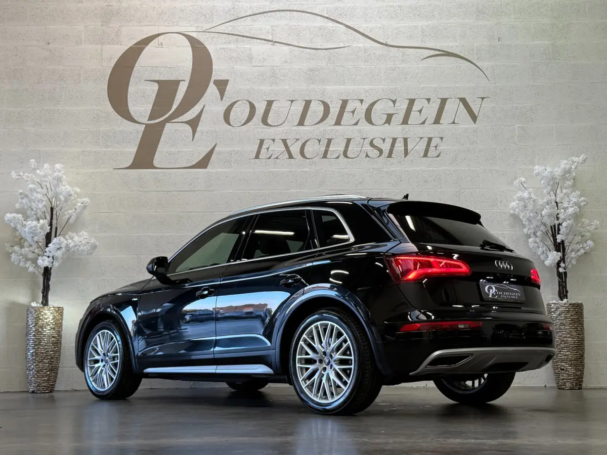 2.0 TFSI Quattro Sport / Trekhaak / Luchtvering / Carplay / Pano / Sfeerver / Keyless / Camera / Adaptive Cruise / Virtual
