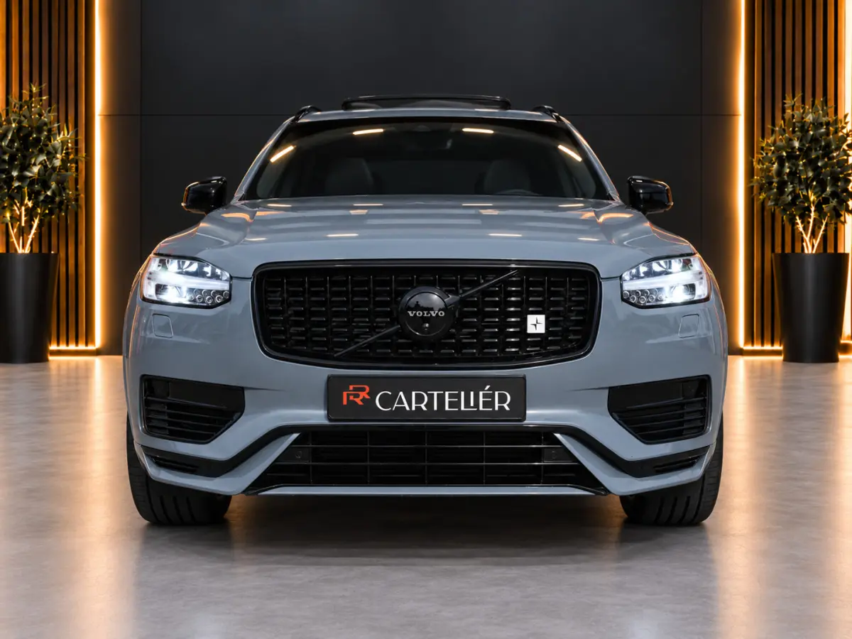 2.0 T8 Recharge AWD R-Design 7 Zits 421PK | Luchtvering | Pano | Memory | Harmon Kardon | Head-Up | 360 | 22'' | Trekhaak | Keyless | Digital Dash | Led | Leder | Stoel voor & achter | Stuur