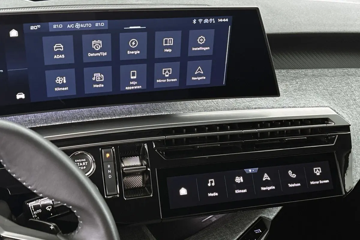 Allure Avantage 210 73 kWh Achteruitrijcamera Keyless Apple Carplay 19"
