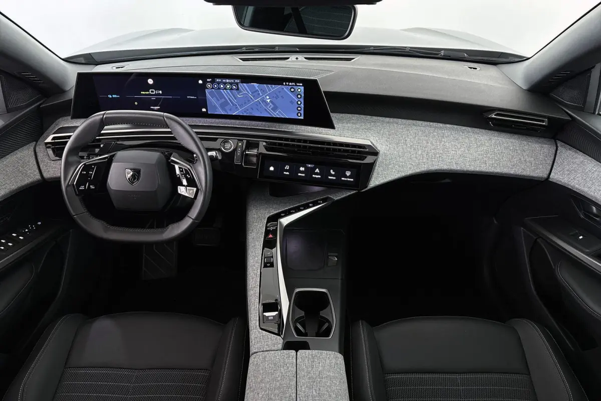 Allure Avantage 210 73 kWh Achteruitrijcamera Keyless Apple Carplay 19"