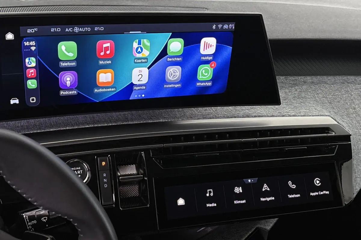 Allure Avantage 210 73 kWh Achteruitrijcamera Keyless Apple Carplay 19"
