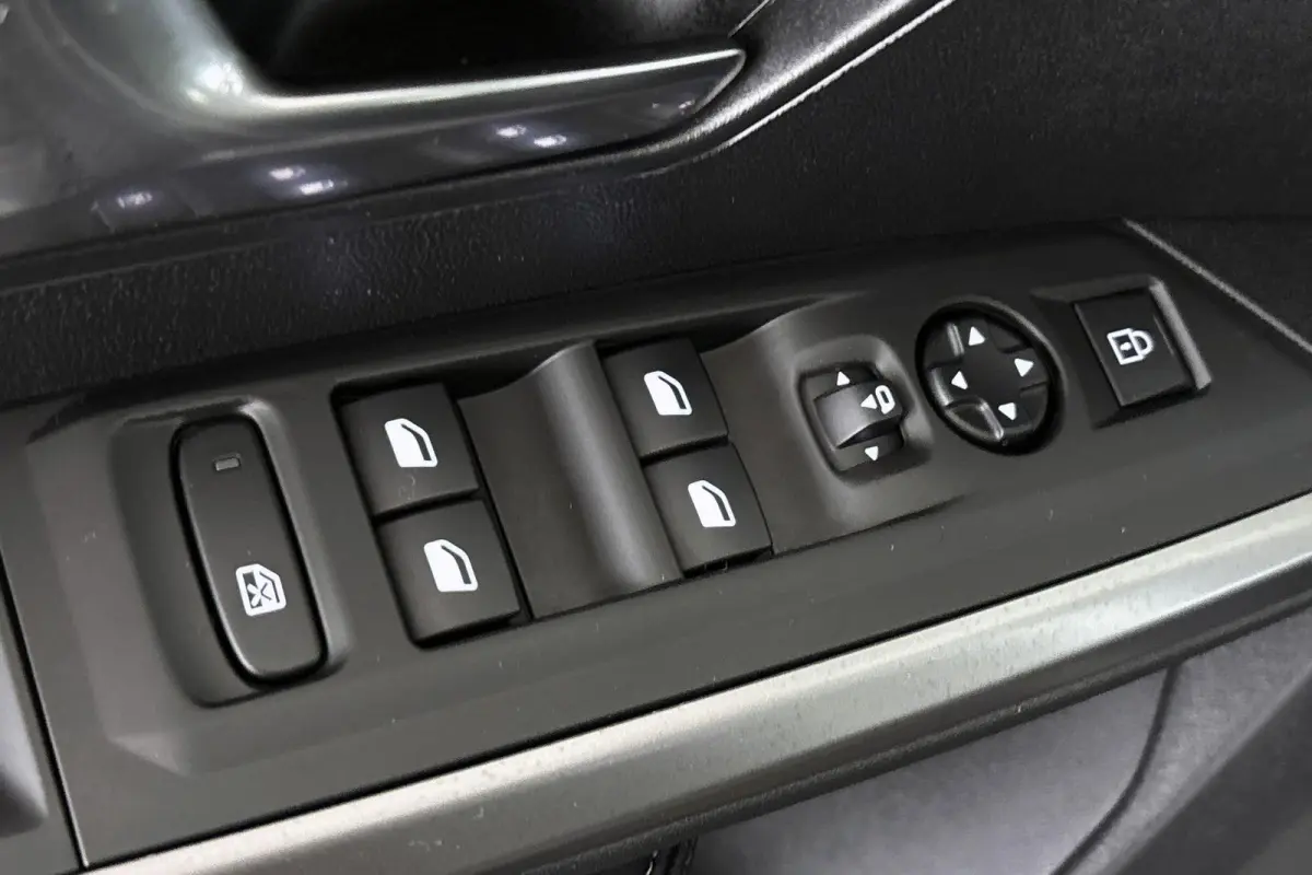 Allure Avantage 210 73 kWh Achteruitrijcamera Keyless Apple Carplay 19"