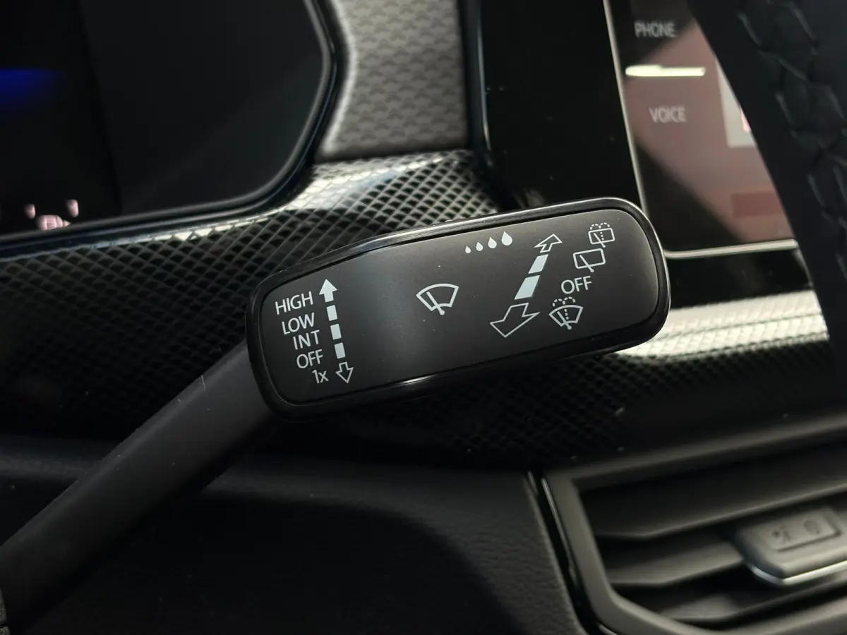 Life Edition | 'App-Connect' draadloze smartphone integratie | Achterlichten LED | Afstandscontrolesysteem (Front Assist)