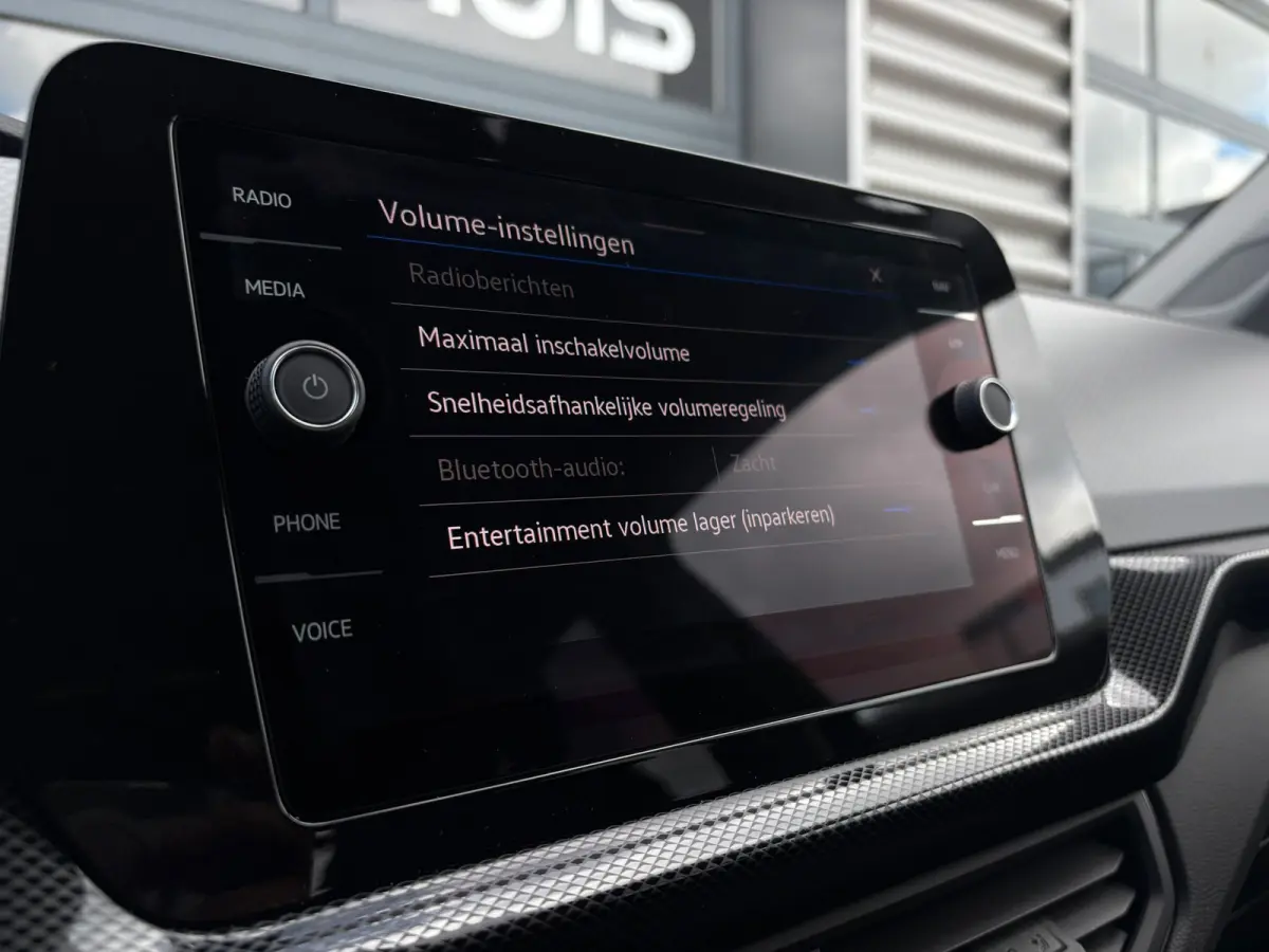 Life Edition | 'App-Connect' draadloze smartphone integratie | Achterlichten LED | Afstandscontrolesysteem (Front Assist)