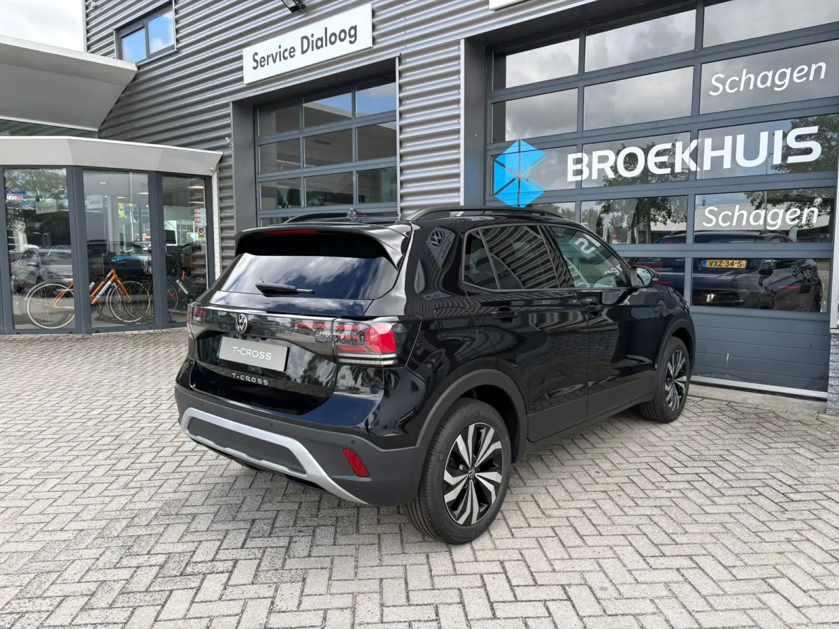 Life Edition | 'App-Connect' draadloze smartphone integratie | Achterlichten LED | Afstandscontrolesysteem (Front Assist)