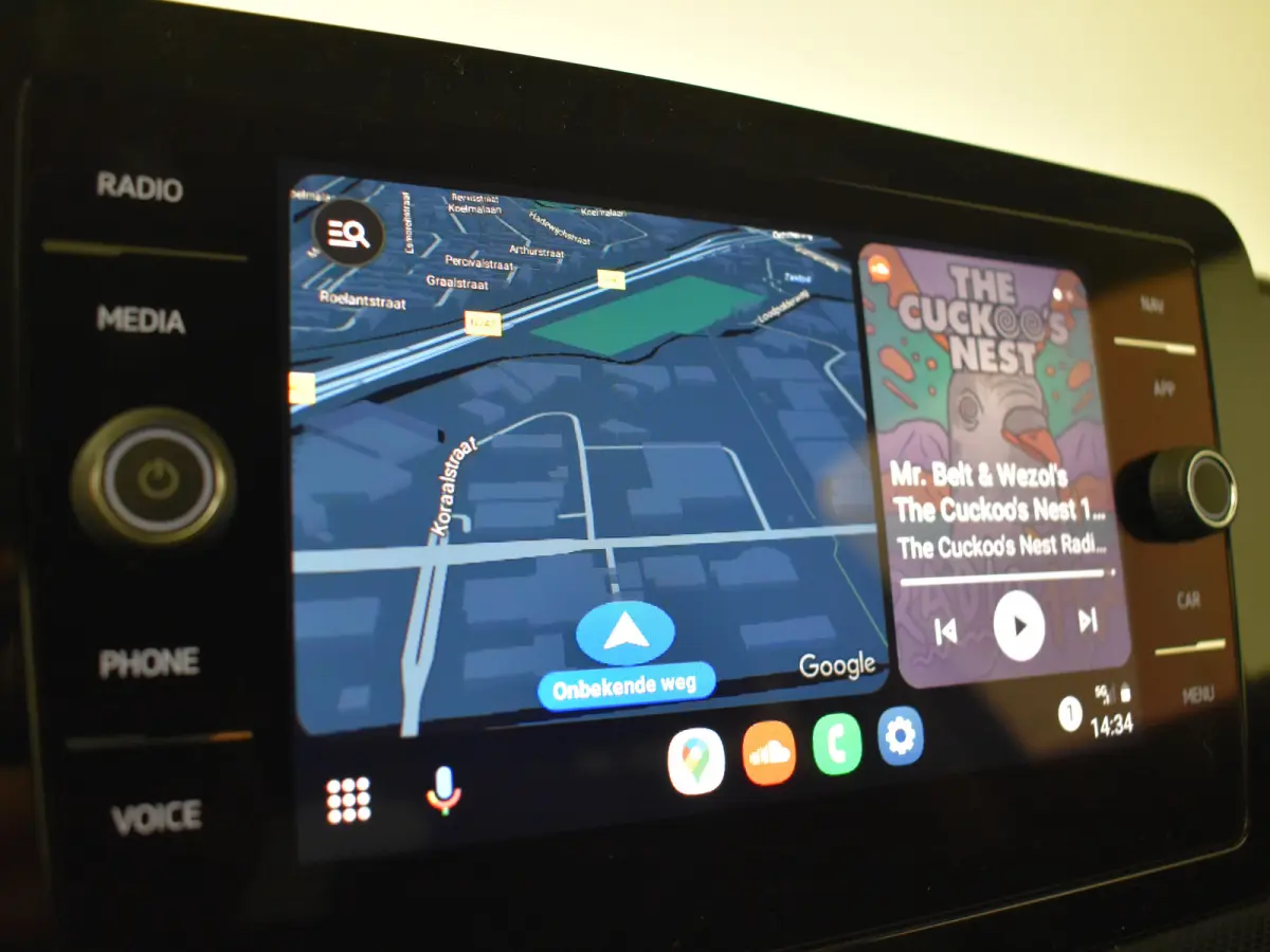 Life Edition | 'App-Connect' draadloze smartphone integratie | Achterlichten LED | Afstandscontrolesysteem (Front Assist)