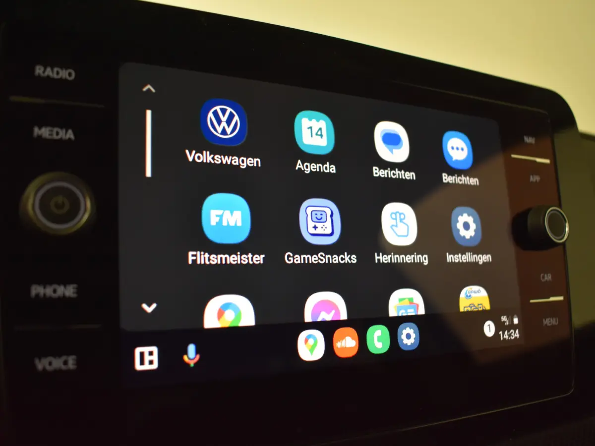 Life Edition | 'App-Connect' draadloze smartphone integratie | Achterlichten LED | Afstandscontrolesysteem (Front Assist)