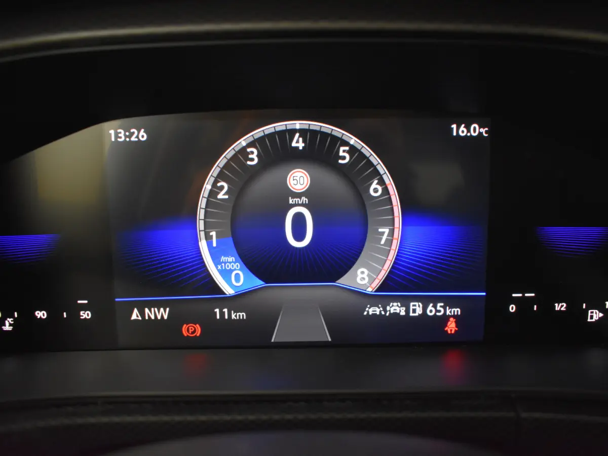 Life Edition | 'App-Connect' draadloze smartphone integratie | Achterlichten LED | Afstandscontrolesysteem (Front Assist)