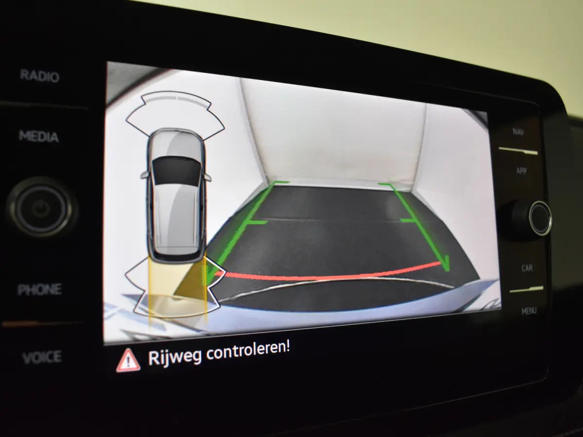 Life Edition | 'App-Connect' draadloze smartphone integratie | Achterlichten LED | Afstandscontrolesysteem (Front Assist)