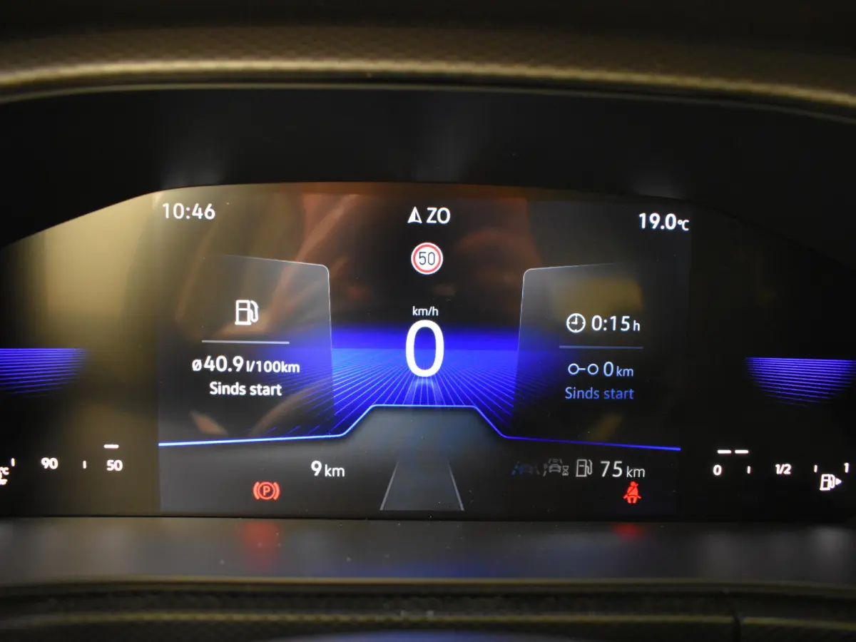 Life Edition | 'App-Connect' draadloze smartphone integratie | Achterlichten LED | Afstandscontrolesysteem (Front Assist)