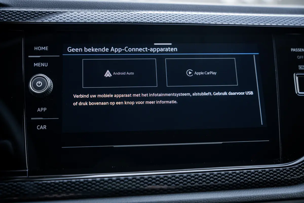 Life Edition | 'App-Connect' smartphone integratie | 'We Connect Plus' (abonnement 12 maanden) | Achterlichten LED