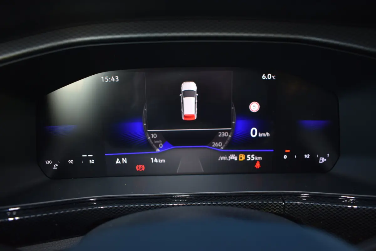 Life Edition | 'App-Connect' draadloze smartphone integratie | Achterlichten LED | Afstandscontrolesysteem (Front Assist)