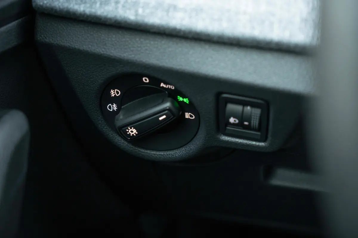 Selection | Cruise control met speedlimiter | Driver Activity Assistant, vermoeidheid waarschuwingssysteem | Front Assist, proactief remsysteem