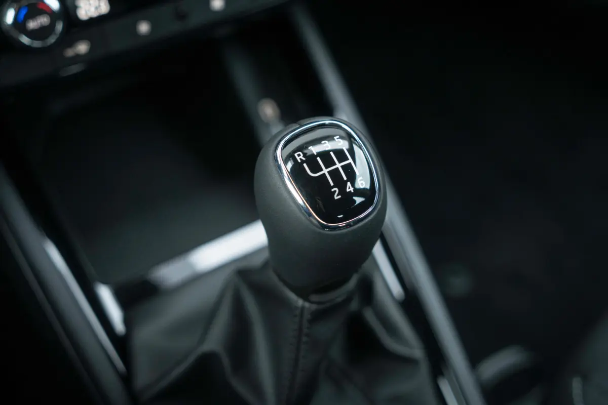 Selection | Cruise control met speedlimiter | Driver Activity Assistant, vermoeidheid waarschuwingssysteem | Front Assist, proactief remsysteem