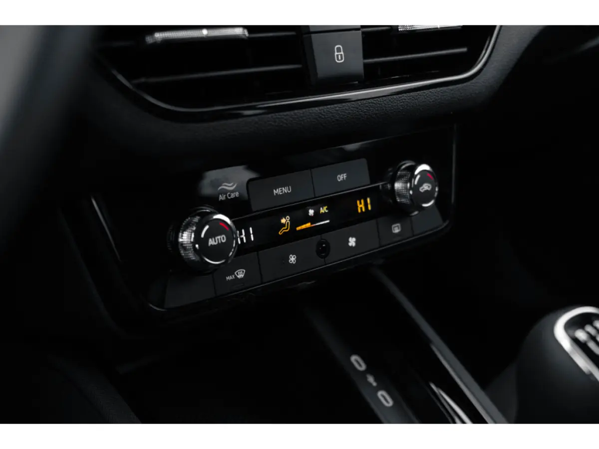 Selection | Cruise control met speedlimiter | Driver Activity Assistant, vermoeidheid waarschuwingssysteem | Front Assist, proactief remsysteem