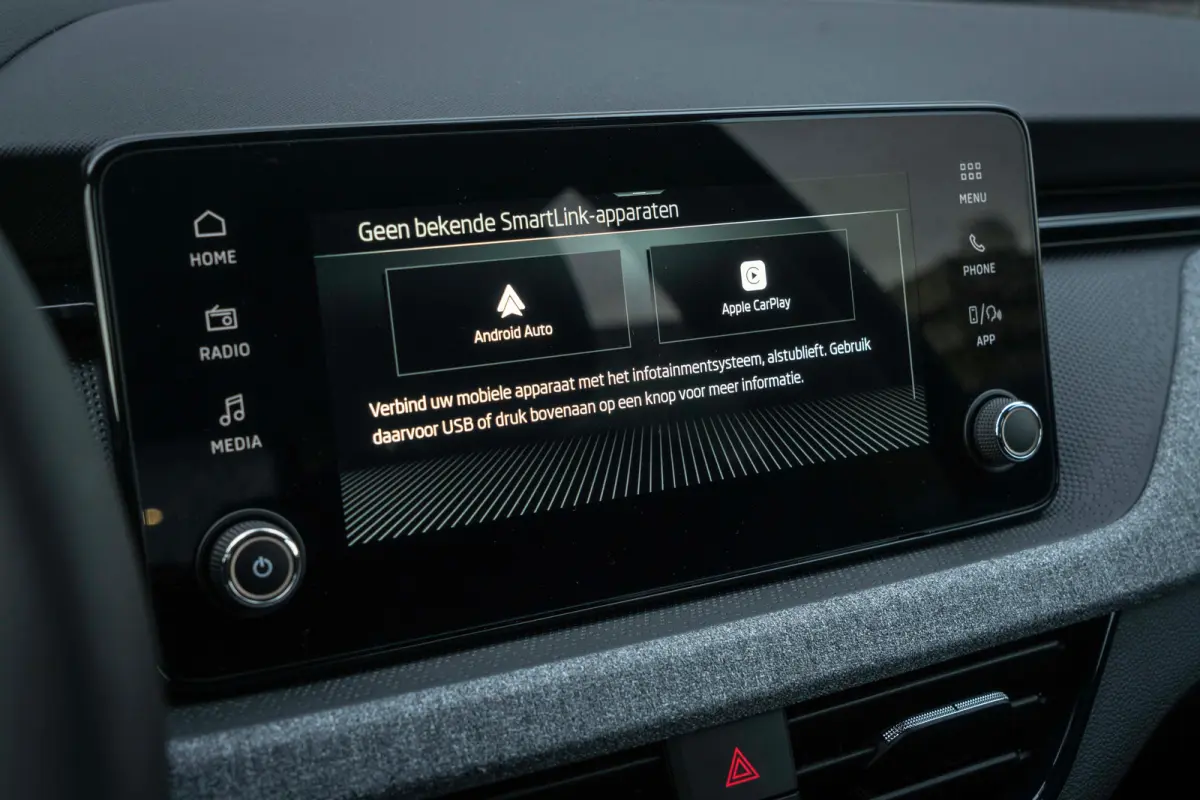 Selection | Cruise control met speedlimiter | Driver Activity Assistant, vermoeidheid waarschuwingssysteem | Front Assist, proactief remsysteem