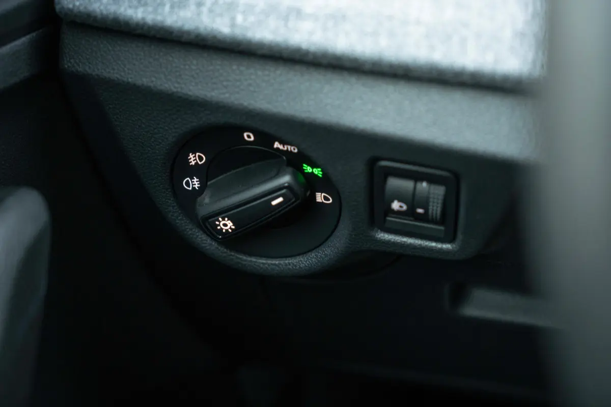 Selection | Cruise control met speedlimiter | Driver Activity Assistant, vermoeidheid waarschuwingssysteem | Front Assist, proactief remsysteem