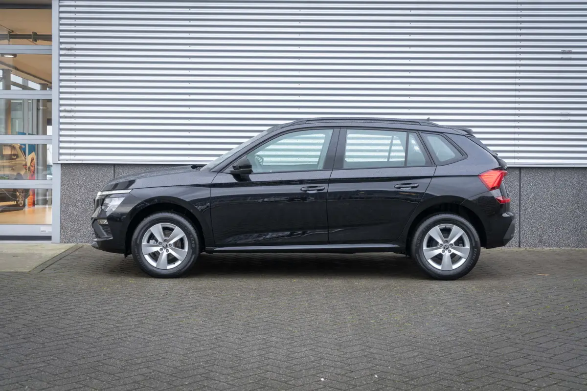 Selection | Cruise control met speedlimiter | Driver Activity Assistant, vermoeidheid waarschuwingssysteem | Front Assist, proactief remsysteem