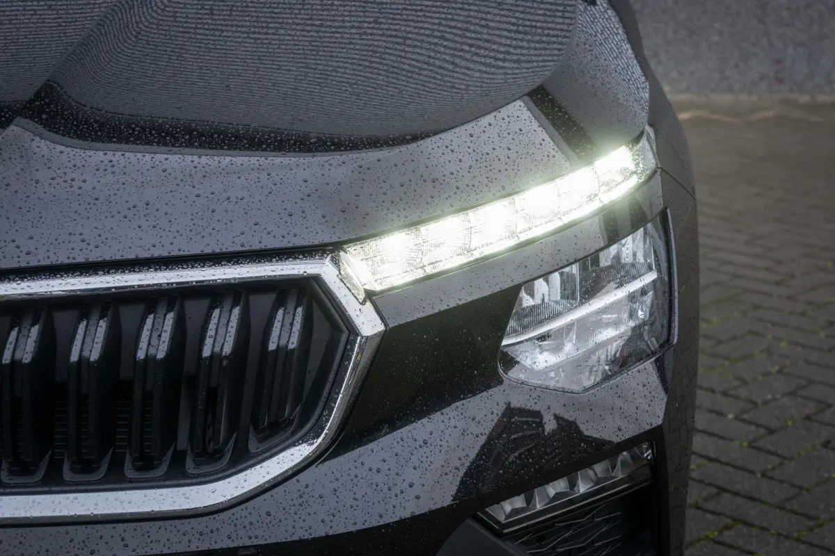 Selection | Cruise control met speedlimiter | Driver Activity Assistant, vermoeidheid waarschuwingssysteem | Front Assist, proactief remsysteem