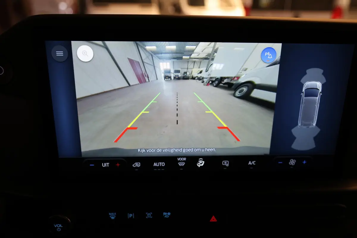 340 L2H1 LANG Limited 71 kWh CAMERA LED