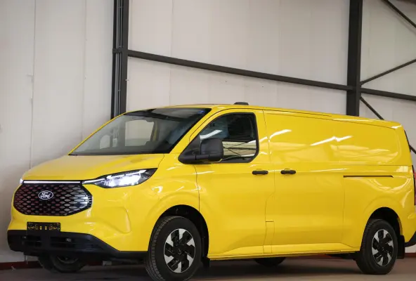 340 L2H1 LANG Limited 71 kWh CAMERA LED