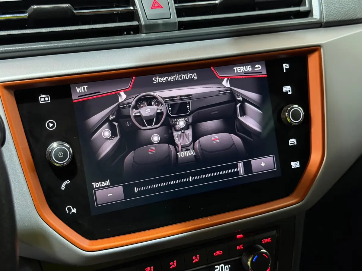 1.0 TSI BEATS LED/VIRTUAL/SFEERV/NAVI/CARPLAY/CRUISE/CAMERA/PDC/HALF-LEDER-ALCANTARA/CLIMATE/12-MND-GARANTIE