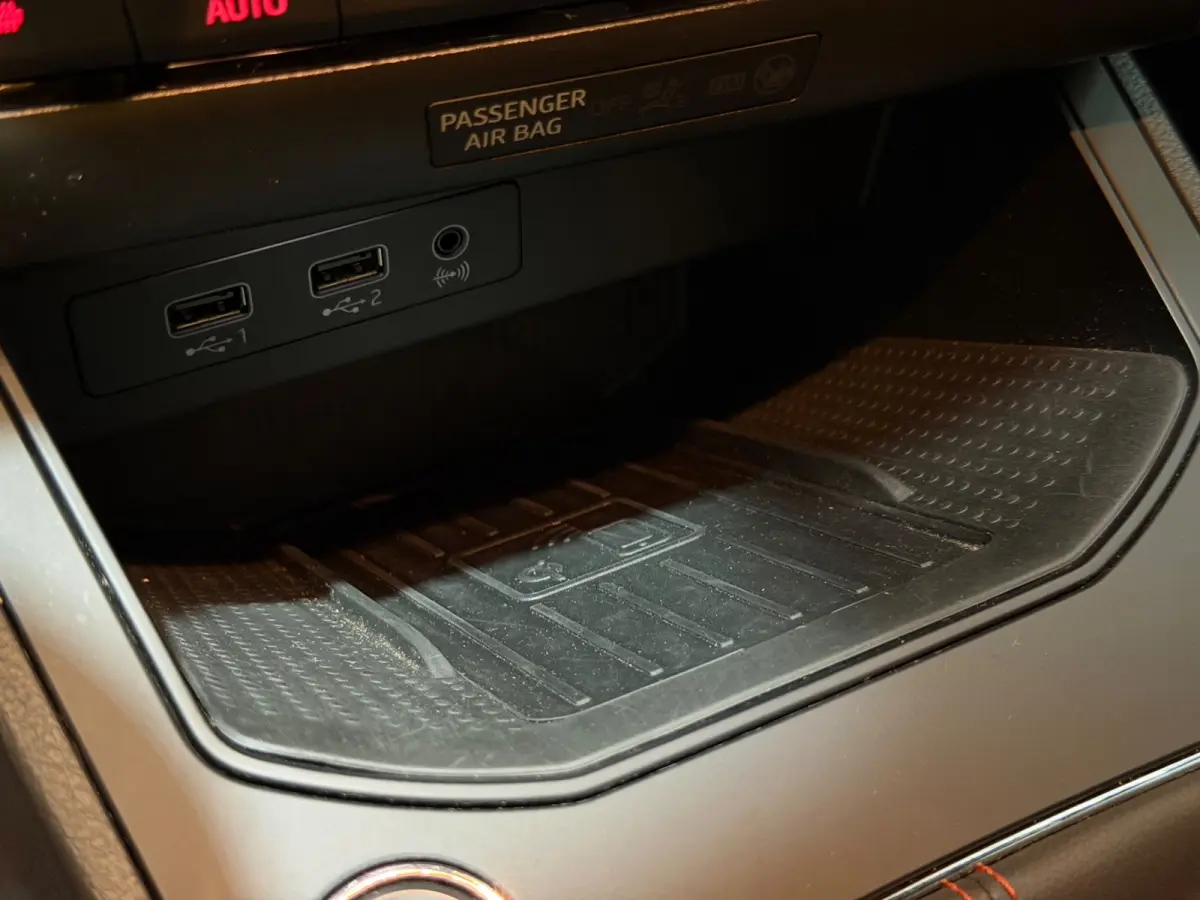 1.0 TSI BEATS LED/VIRTUAL/SFEERV/NAVI/CARPLAY/CRUISE/CAMERA/PDC/HALF-LEDER-ALCANTARA/CLIMATE/12-MND-GARANTIE