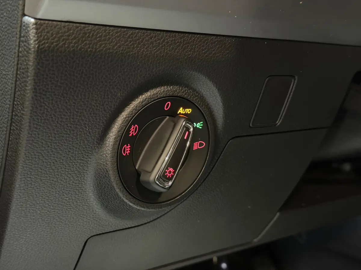 1.0 TSI BEATS LED/VIRTUAL/SFEERV/NAVI/CARPLAY/CRUISE/CAMERA/PDC/HALF-LEDER-ALCANTARA/CLIMATE/12-MND-GARANTIE
