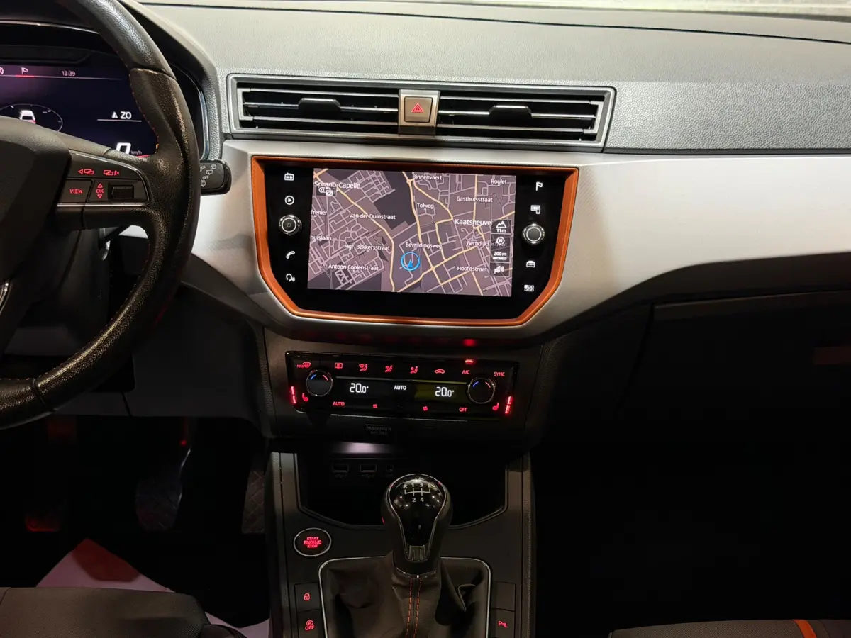 1.0 TSI BEATS LED/VIRTUAL/SFEERV/NAVI/CARPLAY/CRUISE/CAMERA/PDC/HALF-LEDER-ALCANTARA/CLIMATE/12-MND-GARANTIE