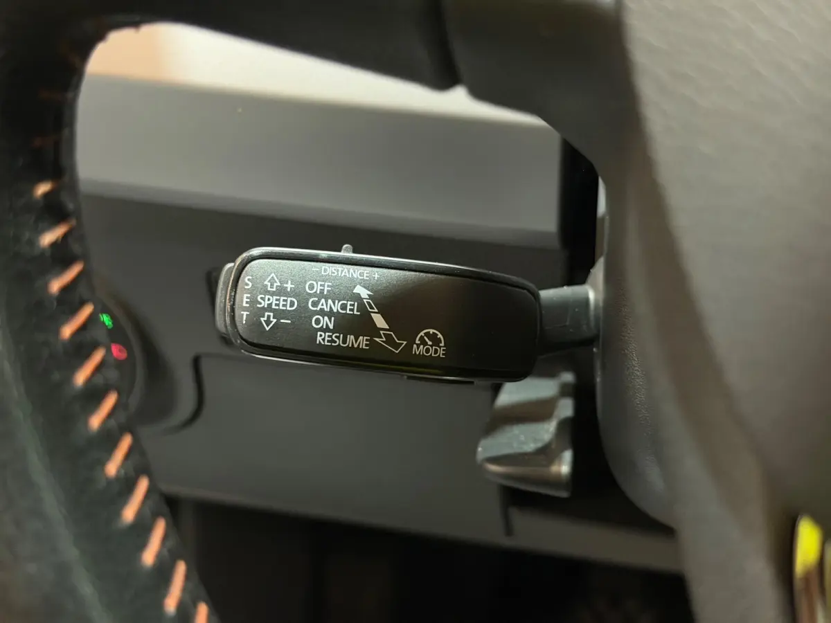 1.0 TSI BEATS LED/VIRTUAL/SFEERV/NAVI/CARPLAY/CRUISE/CAMERA/PDC/HALF-LEDER-ALCANTARA/CLIMATE/12-MND-GARANTIE