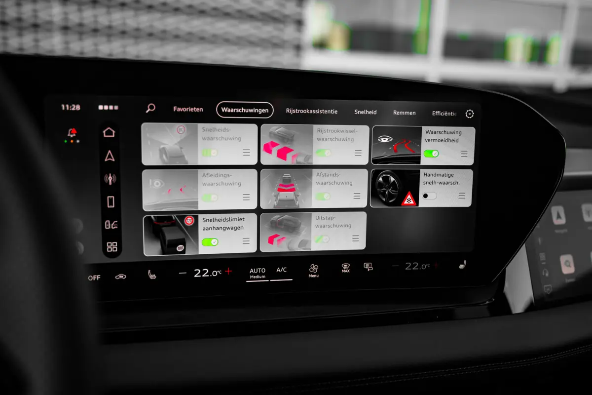 S edition | Adaptive air suspension | Adaptive cruise control | Audi sound system