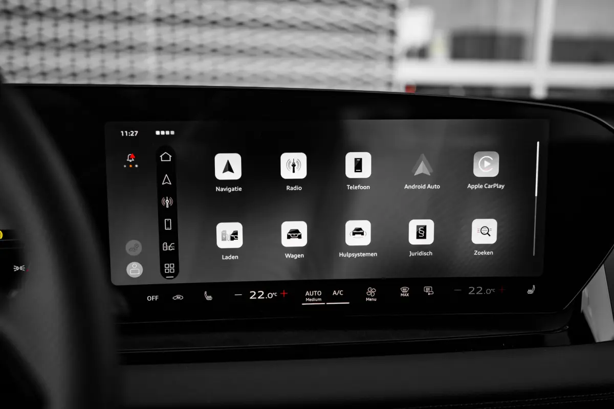 S edition | Adaptive air suspension | Adaptive cruise control | Audi sound system