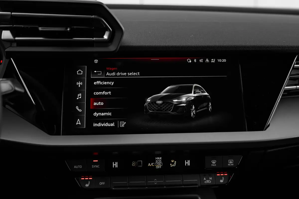 Pro Line | Aluminium optiek in het interieur | Assistentiepakket Rijden en Parkeren Plus | Audi virtual cockpit