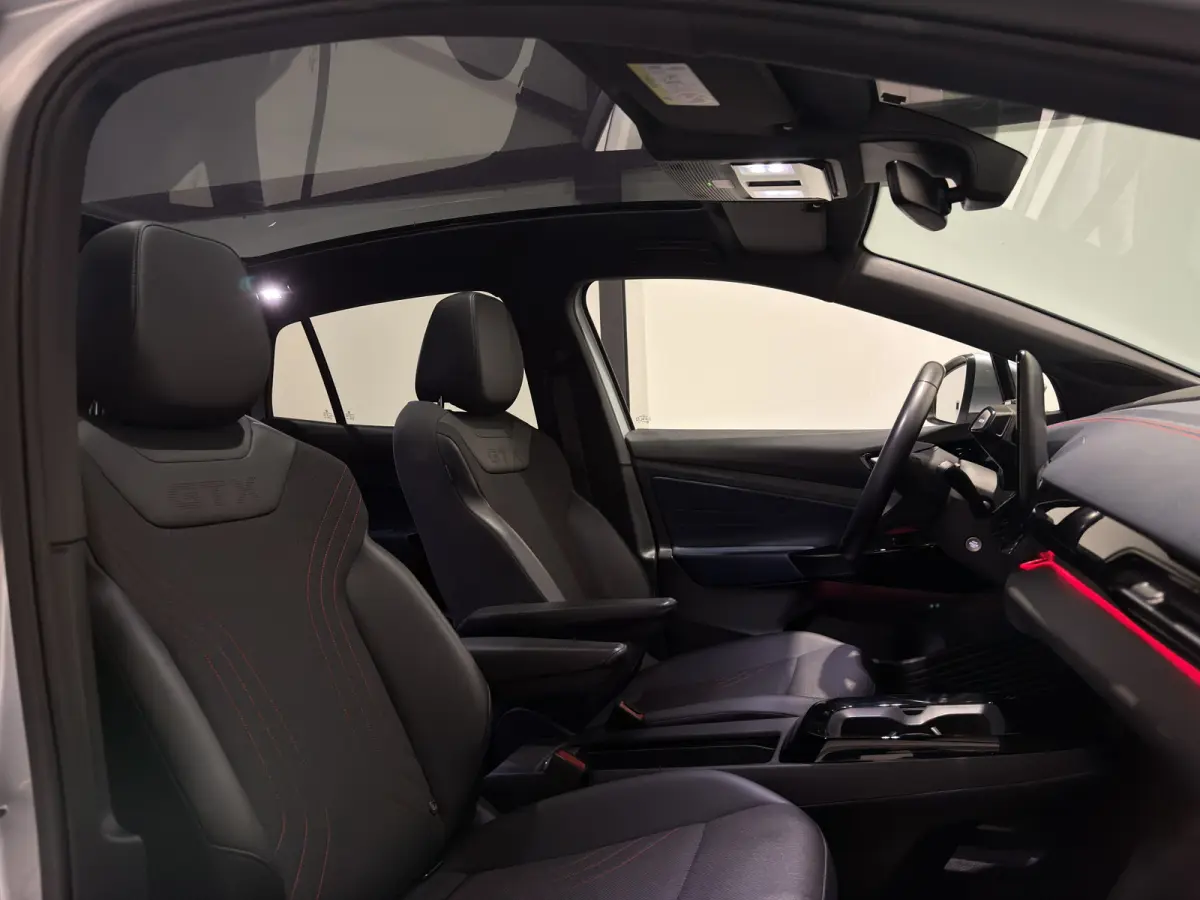 ID.5 GTX 77 kWh | SOH 92% | ACC | Panoramadak | Keyless | Adaptief sportonderstel | Warmtepomp | Trekhaak