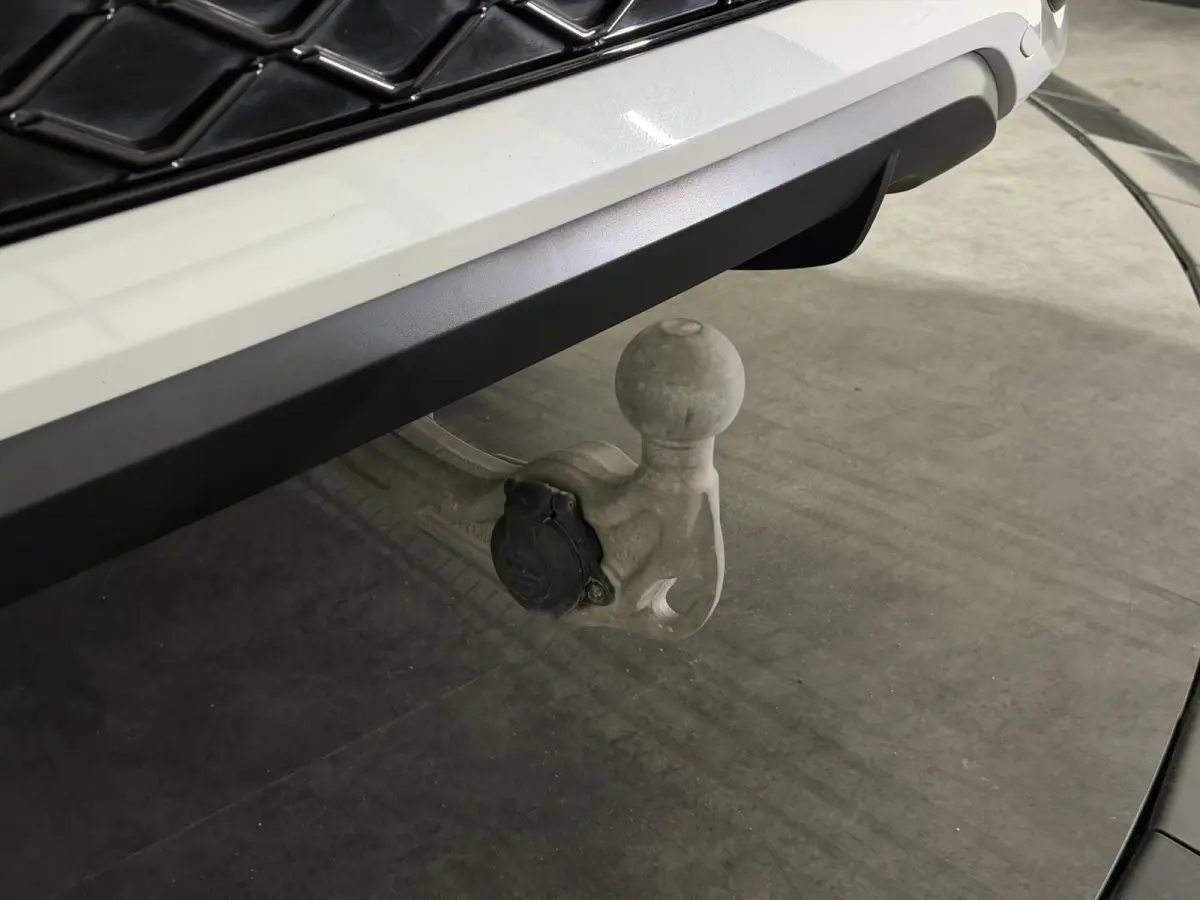 1.5 eHybrid R-Line Edition | Trekhaak | H&K Audio | Luxe Leder | Panoramadak | Stoel ventilatie