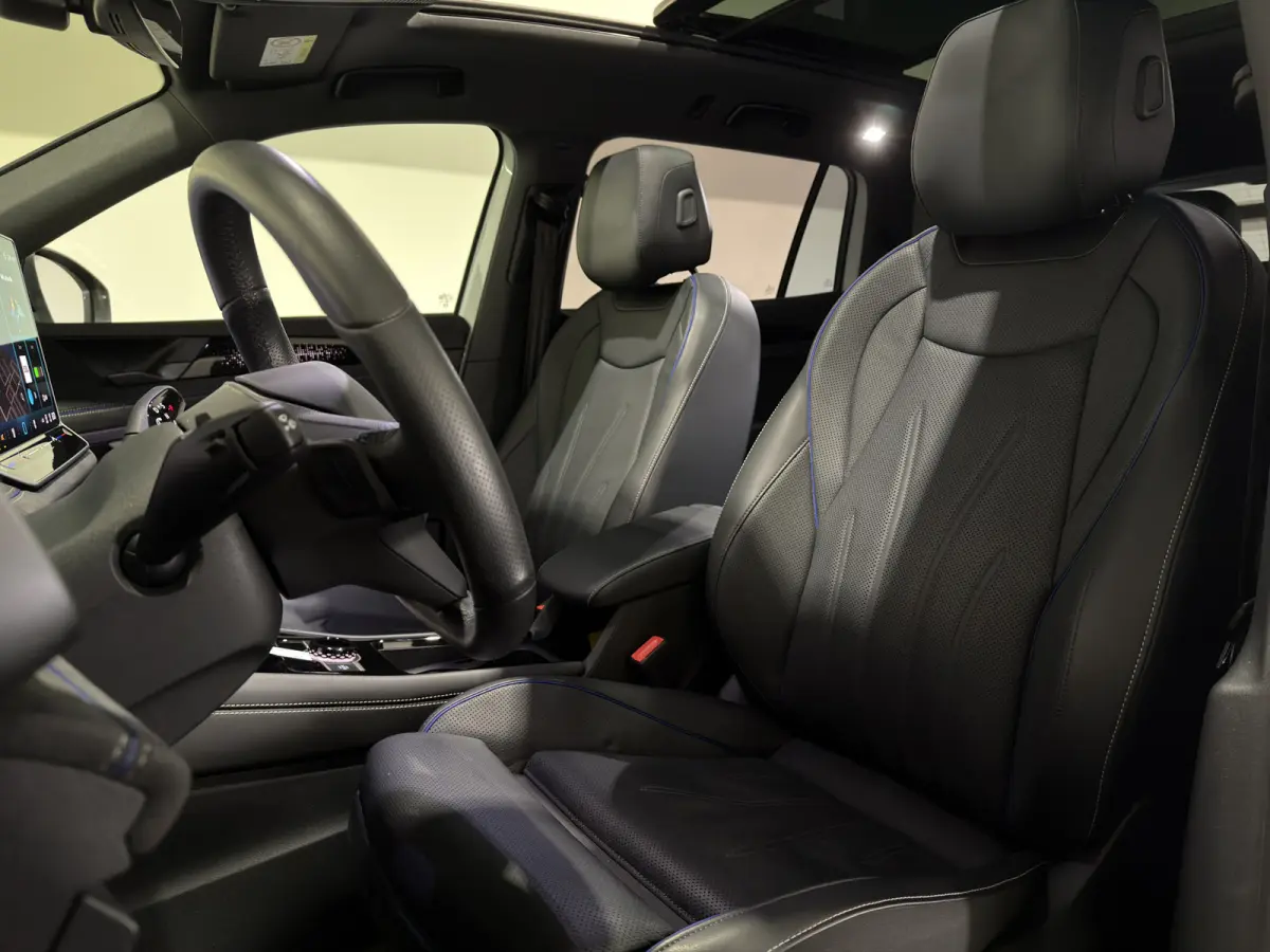 1.5 eHybrid R-Line Edition | Trekhaak | H&K Audio | Luxe Leder | Panoramadak | Stoel ventilatie