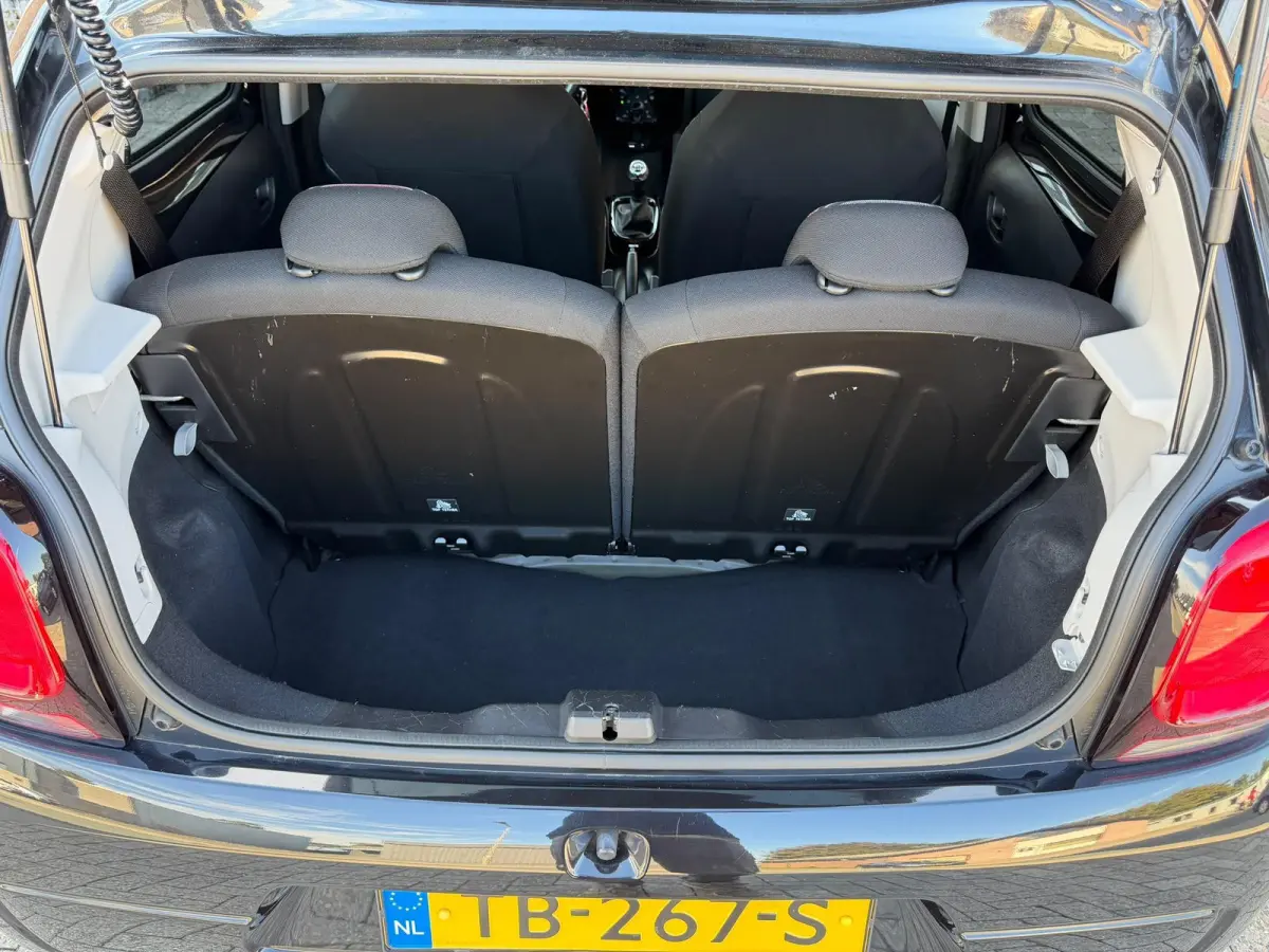 1.0 VTi Feel | 2E EIGENAAR | 82.229 KM | CARPLAY | CAMERA | AIRCO | PRIVACY GLASS |