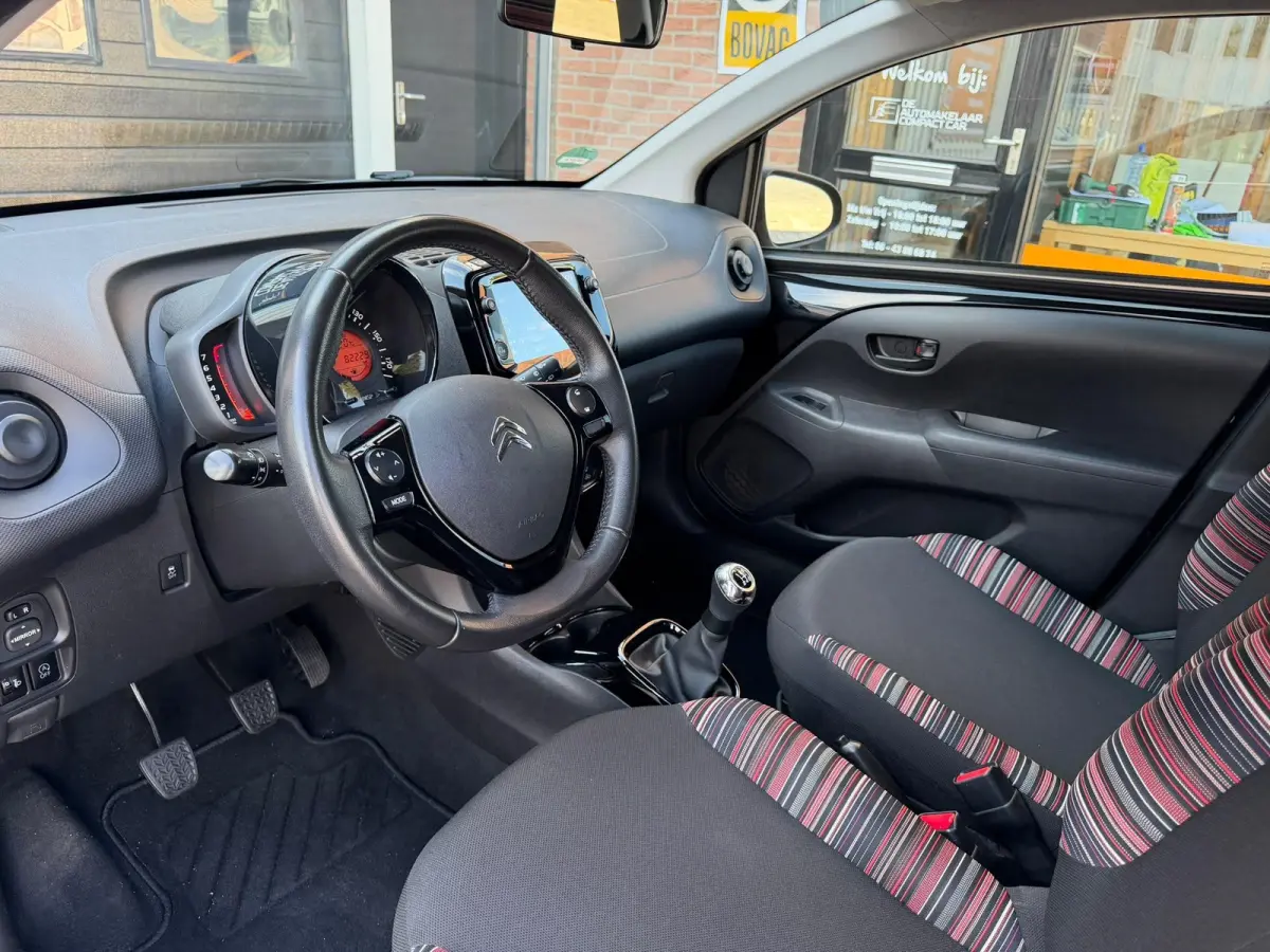 1.0 VTi Feel | 2E EIGENAAR | 82.229 KM | CARPLAY | CAMERA | AIRCO | PRIVACY GLASS |