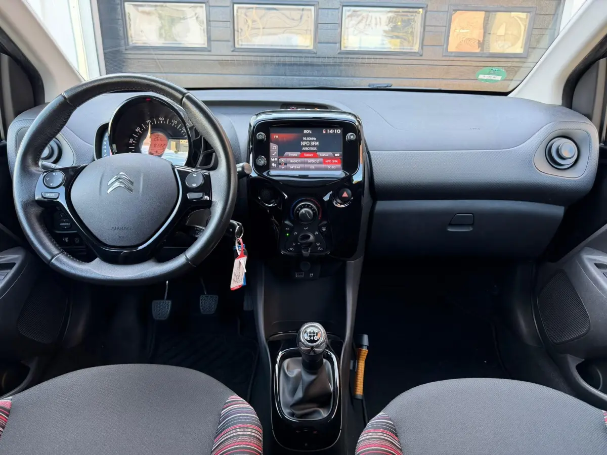 1.0 VTi Feel | 2E EIGENAAR | 82.229 KM | CARPLAY | CAMERA | AIRCO | PRIVACY GLASS |