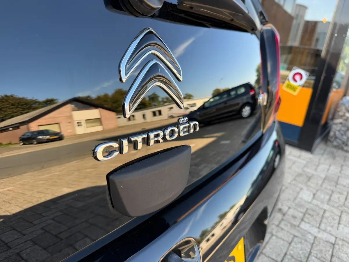 1.0 VTi Feel | 2E EIGENAAR | 82.229 KM | CARPLAY | CAMERA | AIRCO | PRIVACY GLASS |