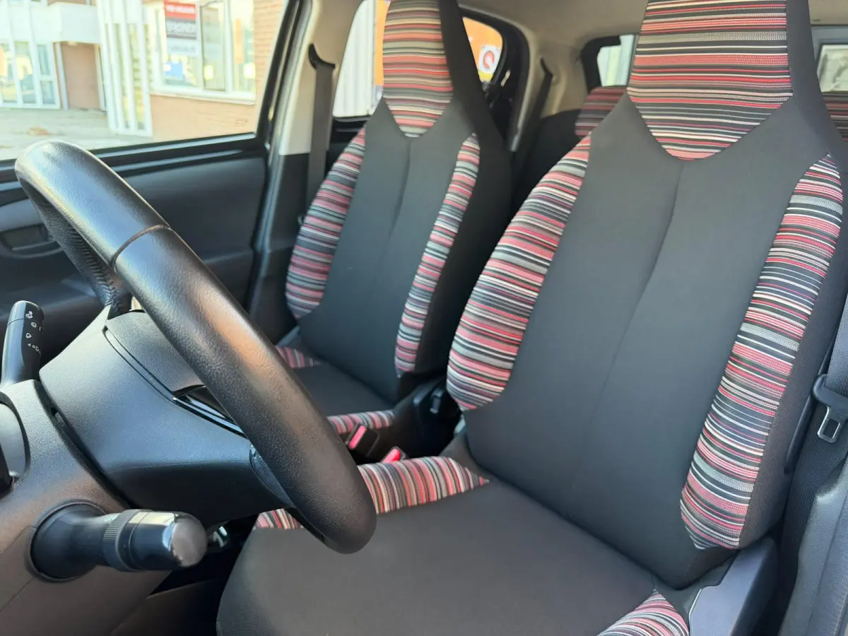 1.0 VTi Feel | 2E EIGENAAR | 82.229 KM | CARPLAY | CAMERA | AIRCO | PRIVACY GLASS |