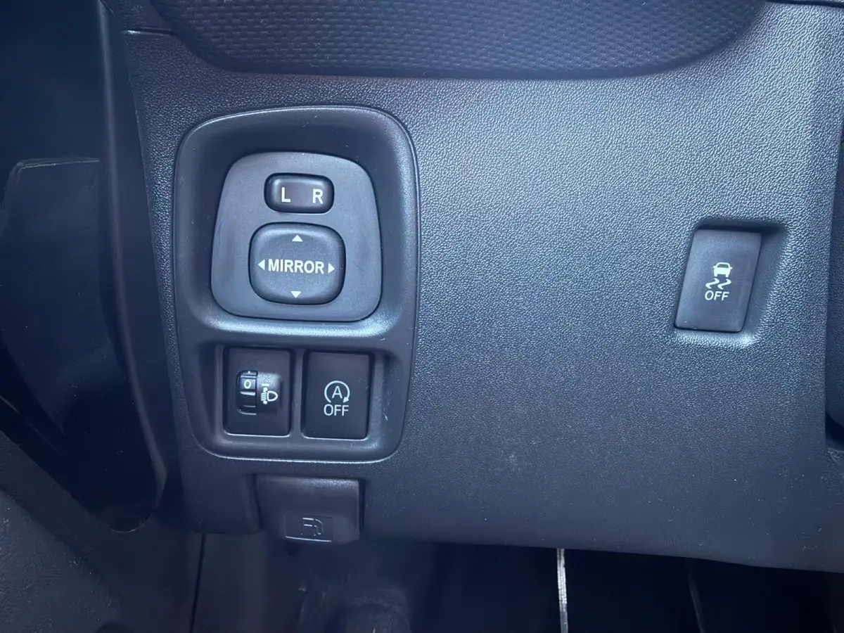 1.0 VTi Feel | 2E EIGENAAR | 82.229 KM | CARPLAY | CAMERA | AIRCO | PRIVACY GLASS |
