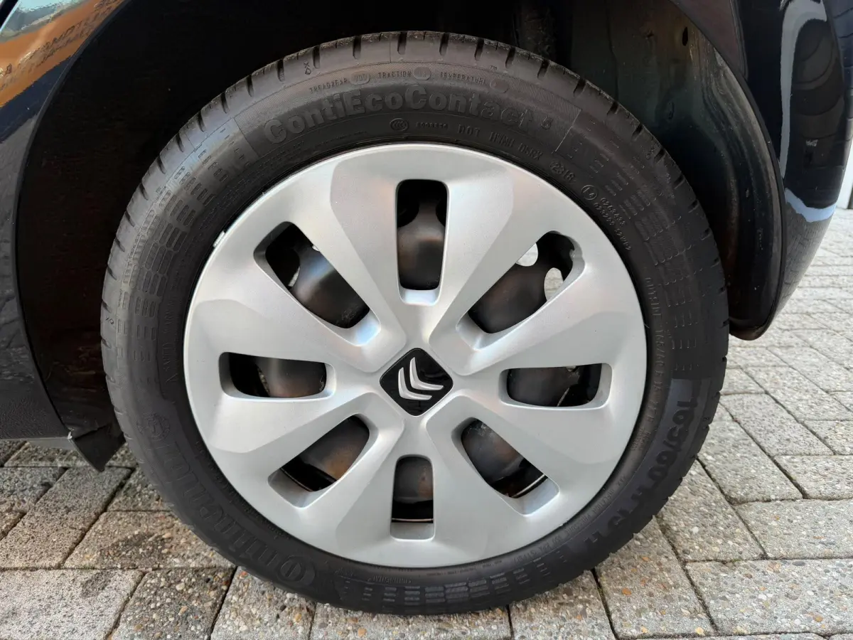 1.0 VTi Feel | 2E EIGENAAR | 82.229 KM | CARPLAY | CAMERA | AIRCO | PRIVACY GLASS |
